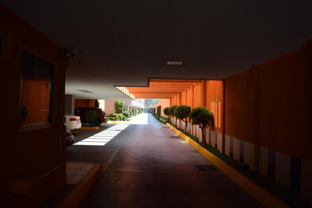 Hotel & Suites La Marquesa Toluca Exterior photo